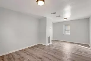 3016 17th St E, Bradenton, FL 34208 - Photo 25