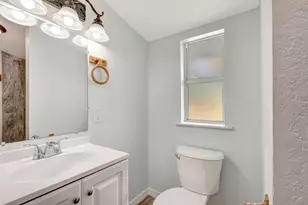 3016 17th St E, Bradenton, FL 34208 - Photo 15