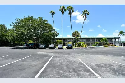 7150 N Tamiami Trail #S-612, Sarasota, FL 34243 - Photo 11