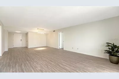 101 S Gulfstream Avenue #15B, Sarasota, FL 34236 - Photo 11