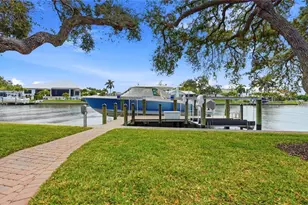 7637 Cove Terrace, Sarasota, FL 34231 - Photo 3