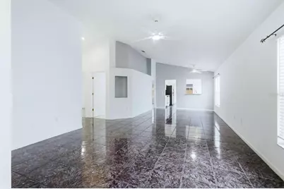 1077 N Jefferson Avenue, Sarasota, FL 34237 - Photo 7