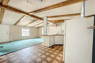 36700 Daisy Ln, Fruitland Park, FL 34731 - Photo 7