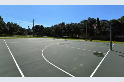 1661 S Jefferson Avenue, Sarasota, FL 34239 - Photo 69