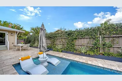 1661 S Jefferson Avenue, Sarasota, FL 34239 - Photo 21