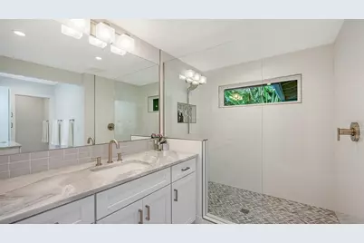 1661 S Jefferson Avenue, Sarasota, FL 34239 - Photo 41