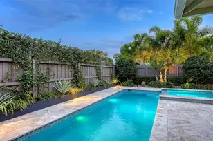 1661 S Jefferson Ave, Sarasota, FL 34239 - Photo 19