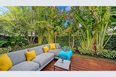 1661 S Jefferson Avenue, Sarasota, FL 34239 - Photo 37