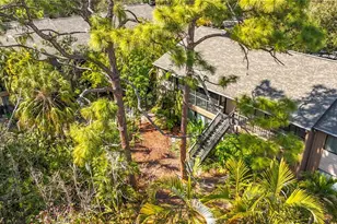 1717 Pelican Cove Rd, Sarasota, FL 34231 - Photo 3