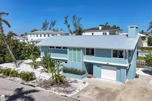 825 Tarawitt Dr, Longboat Key, FL 34228 - Photo 3
