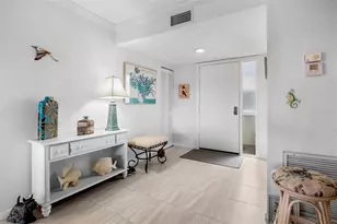 5190 Marsh Field Ln, Sarasota, FL 34235 - Photo 5