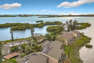 1510 Pelican Point Dr, Sarasota, FL 34231 - Photo 5