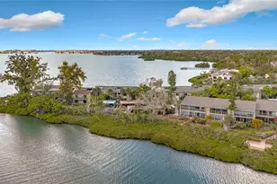 1510 Pelican Point Dr, Sarasota, FL 34231 - Photo 63