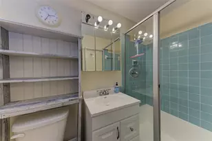 2886 Wood St, Sarasota, FL 34237 - Photo 27