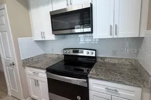 5611 Bidwell Pkwy, Sarasota, FL 34233 - Photo 1