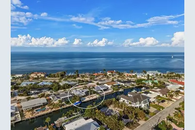 608 Gladstone Lane, Holmes Beach, FL 34217 - Photo 57