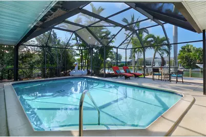 608 Gladstone Lane, Holmes Beach, FL 34217 - Photo 35