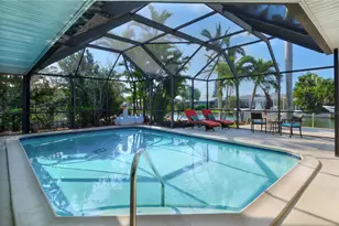 608 Gladstone Ln, Holmes Beach, FL 34217 - Photo 35