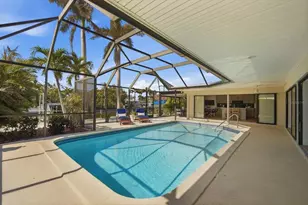 608 Gladstone Ln, Holmes Beach, FL 34217 - Photo 35