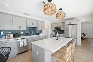 608 Gladstone Ln, Holmes Beach, FL 34217 - Photo 17