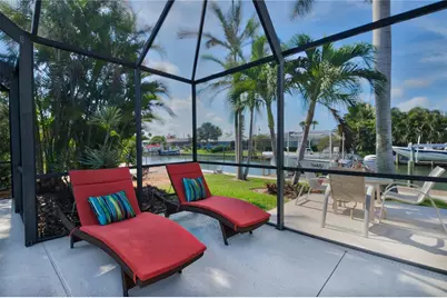 608 Gladstone Lane, Holmes Beach, FL 34217 - Photo 37