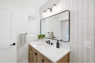 608 Gladstone Lane, Holmes Beach, FL 34217 - Photo 33