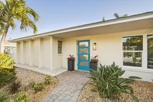 608 Gladstone Ln, Holmes Beach, FL 34217 - Photo 5