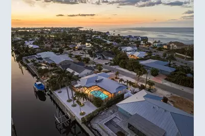 608 Gladstone Lane, Holmes Beach, FL 34217 - Photo 47