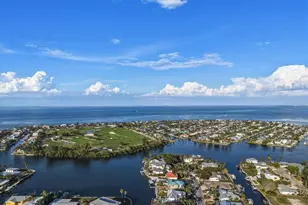 608 Gladstone Ln, Holmes Beach, FL 34217 - Photo 43