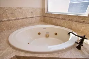 18048 Java Isle Dr, Tampa, FL 33647 - Photo 39