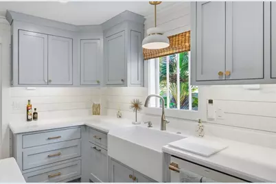 2913 Gulf Drive, Holmes Beach, FL 34217 - Photo 15