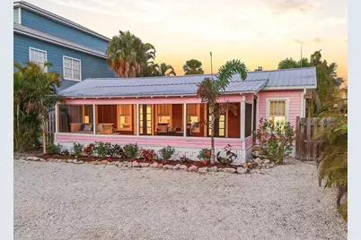 2913 Gulf Drive, Holmes Beach, FL 34217 - Photo 3