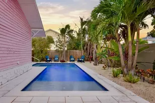 2913 Gulf Dr, Holmes Beach, FL 34217 - Photo 39