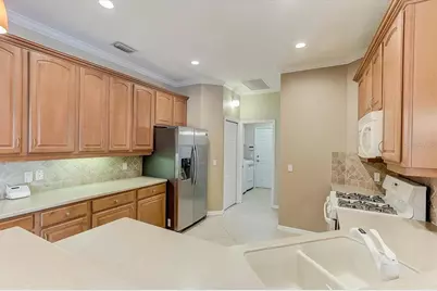 6214 Warbler Lane, Lakewood Ranch, FL 34202 - Photo 11