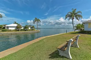 909 Spanish Dr N, Longboat Key, FL 34228 - Photo 53