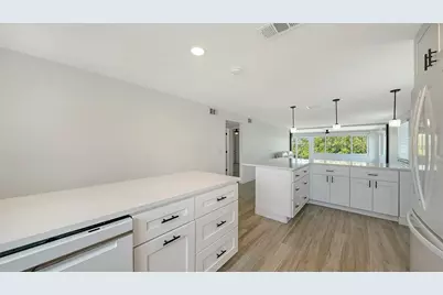 909 Spanish Drive N, Longboat Key, FL 34228 - Photo 11