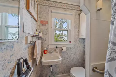 1126 Graber Avenue, Sarasota, FL 34237 - Photo 25