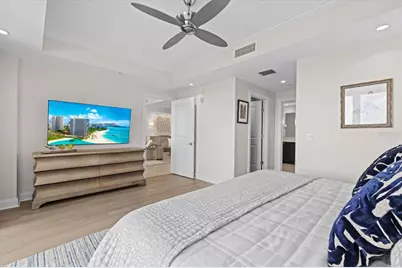 1660 Summerhouse Lane #402, Sarasota, FL 34242 - Photo 23