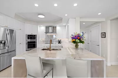 1660 Summerhouse Lane #402, Sarasota, FL 34242 - Photo 7