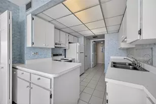 1111 N Gulfstream Ave, Sarasota, FL 34236 - Photo 19