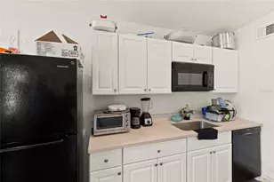 4821 Elfrida Ave, Sarasota, FL 34235 - Photo 5