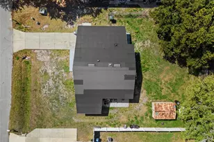 4821 Elfrida Ave, Sarasota, FL 34235 - Photo 15