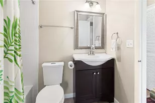 7926 Cypress Lake Dr, Sarasota, FL 34243 - Photo 29