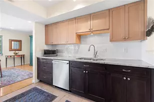 7926 Cypress Lake Dr, Sarasota, FL 34243 - Photo 11