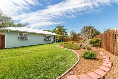 7926 Cypress Lake Drive, Sarasota, FL 34243 - Photo 37