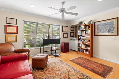 7926 Cypress Lake Drive, Sarasota, FL 34243 - Photo 19