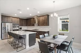 17502 Savory Mist Cir, Bradenton, FL 34211 - Photo 5