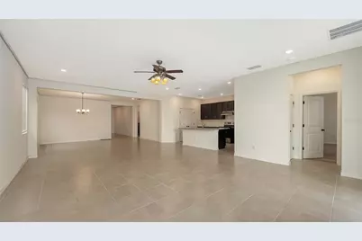 7422 35th Lane E, Sarasota, FL 34243 - Photo 9