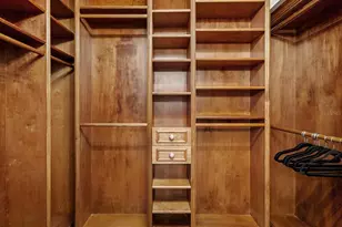 5420 Eagles Point Cir, Sarasota, FL 34231 - Photo 17