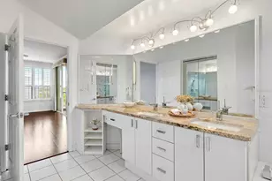 5420 Eagles Point Cir, Sarasota, FL 34231 - Photo 19